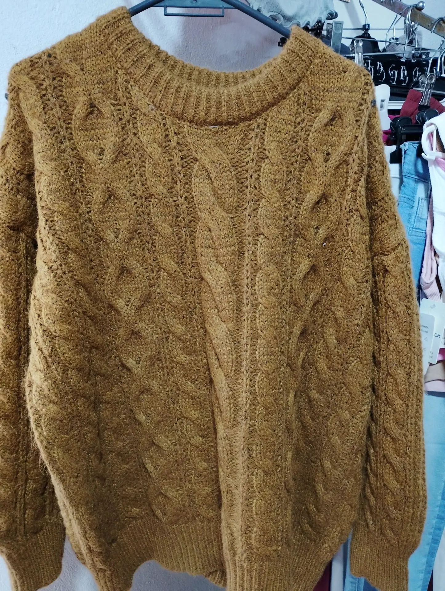 Sweater Tejido Grueso con Trenzas y Ochos - Mostaza / Camel