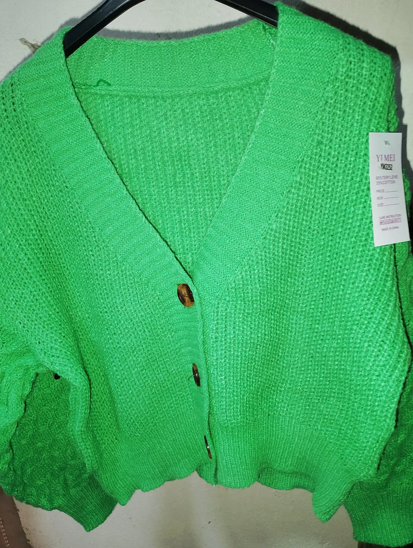 Saco cárdigan tejido crop con botones - Verde manzana